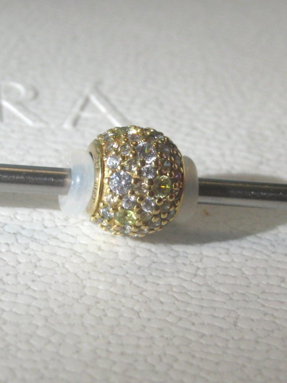 PANDORA Shine Pavé Charm - 30$